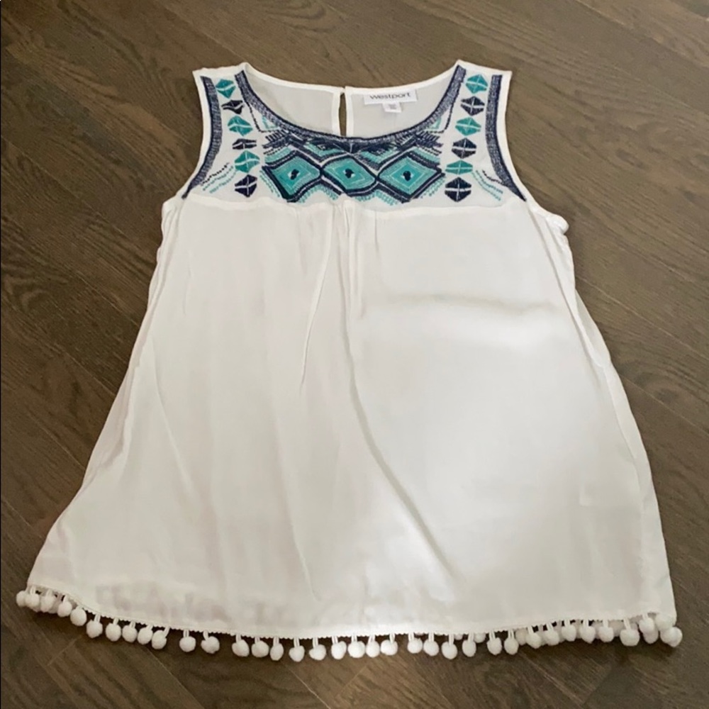 Dressbarn White Aztec tank Top Size xsp